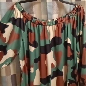 Unbranded camouflage design jumpsuit w elastic neck cuffs & hem and pockets 2XL